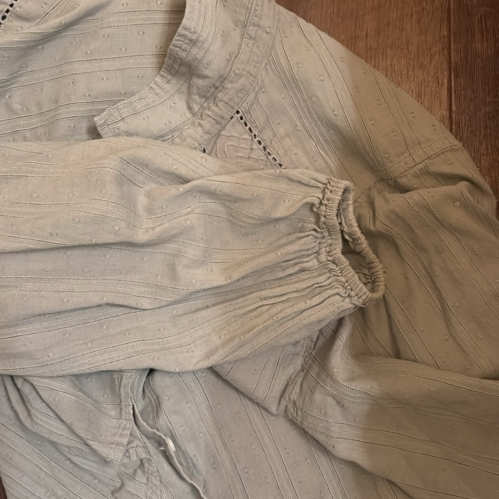 Green Button-Up Blouse by American Eagle L BNWOT - Picture 5 of 6